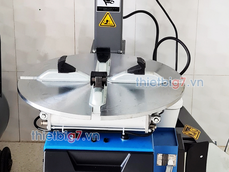 Mâm Tròn Máy Tháo Vỏ Omega T-601 Của Đài Loan