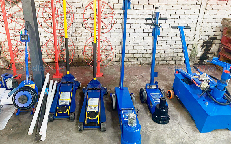 Thiết bị nâng hạ ô tô có những loại nào? Ứng dụng thực tế tại gara