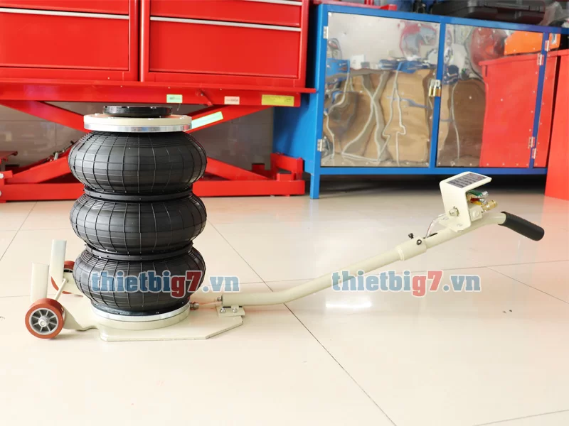 kich-doi-thuy-luc-3-bong-dung-hoi