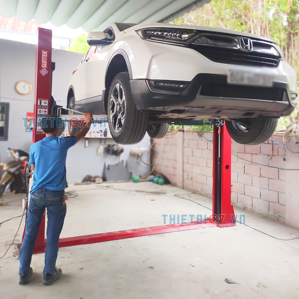 Sử dụng thiết bị nâng hạ ô tô an toàn và hiệu quả