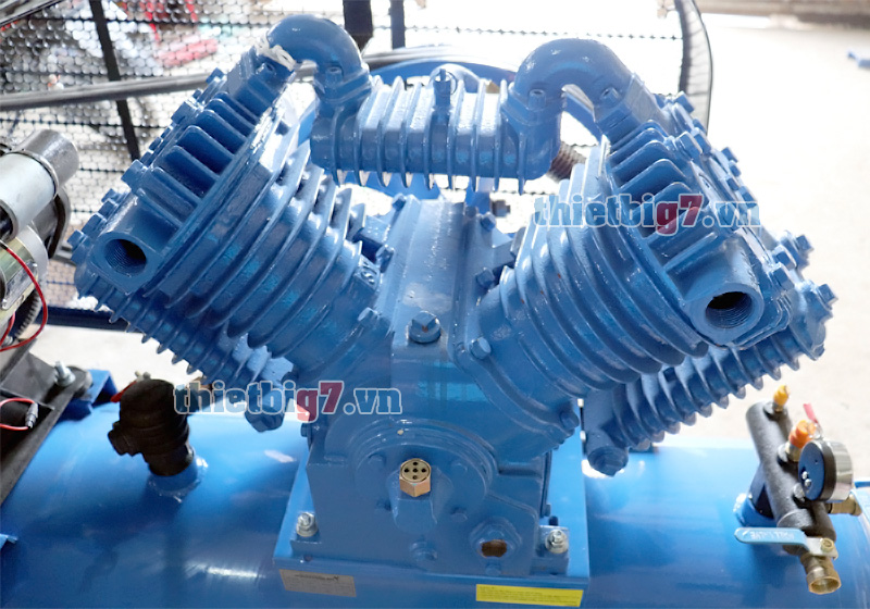 may-nen-khi-dau-no-10hp-330l-12,5kg_2