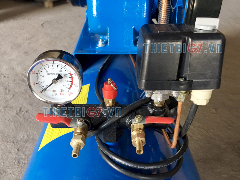 Đầu ra hơi, van chỉnh áp máy nén khí