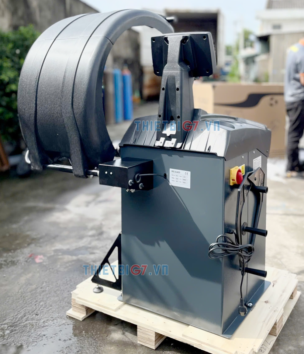 may-can-bang-banh-xe-foggia-827l_4