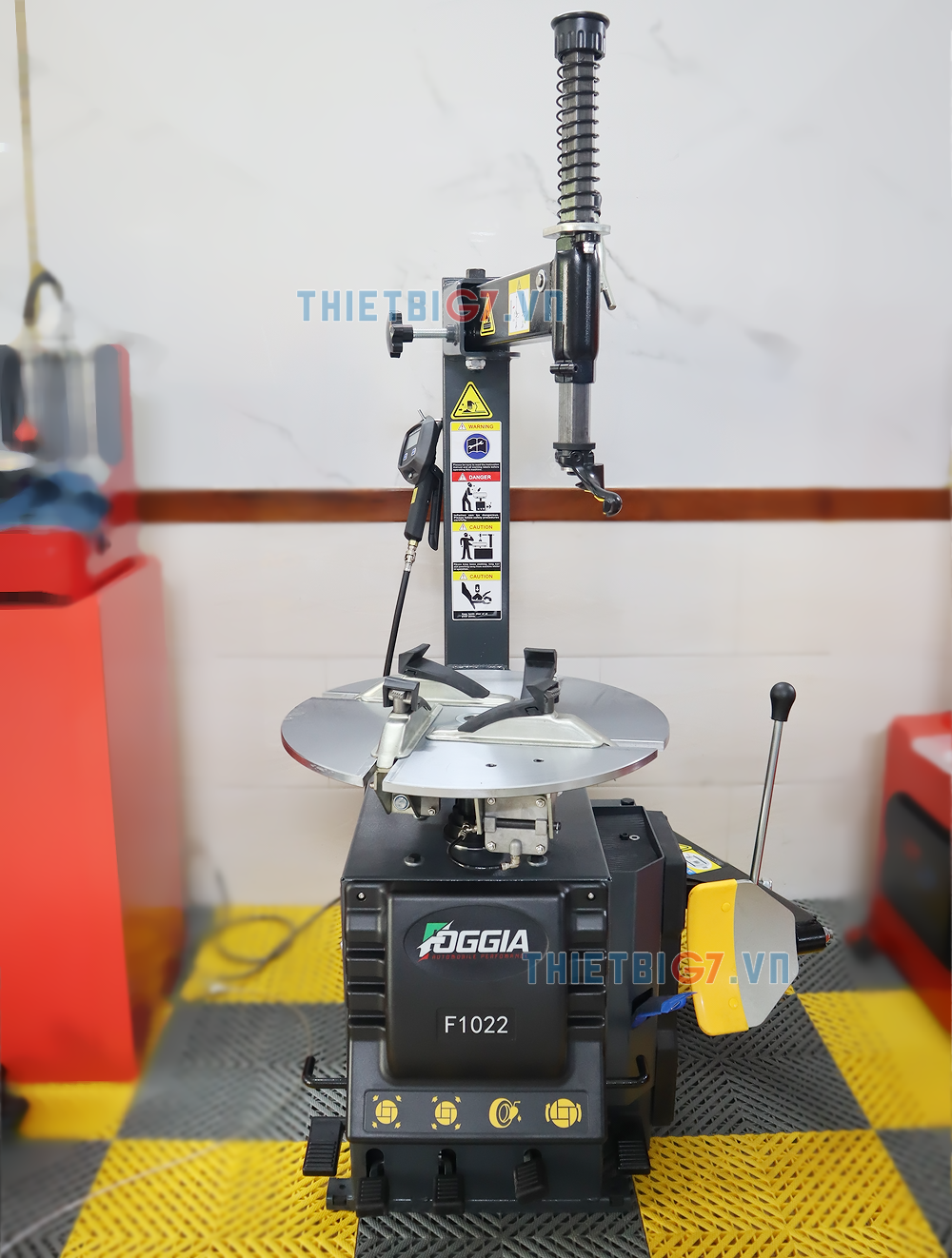 Máy ra lốp ô tô chính hãng, giá tại kho TP HCM