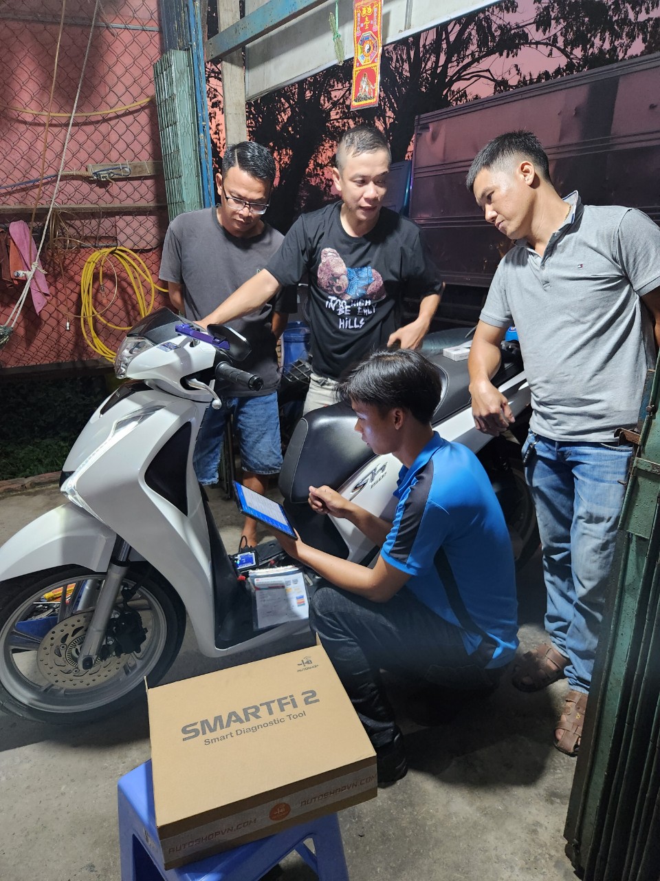 Chọn máy đọc lỗi xe máy fi sửa chữa xe FI