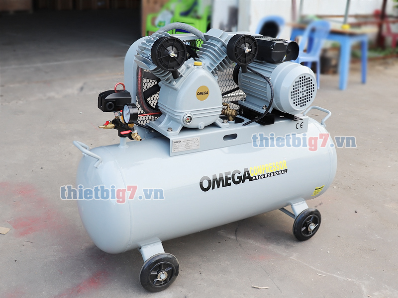 máy nén khí OMEGA với công suất 3HP và bình chứa 110L rất phù hợp với tiệm sửa xe máy