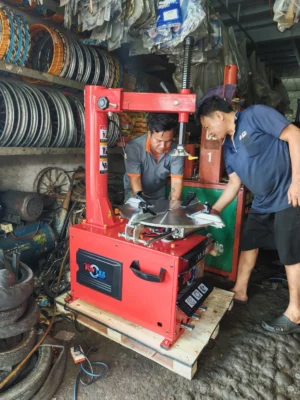 Bàn giao máy tháo vỏ tại Cà Mau