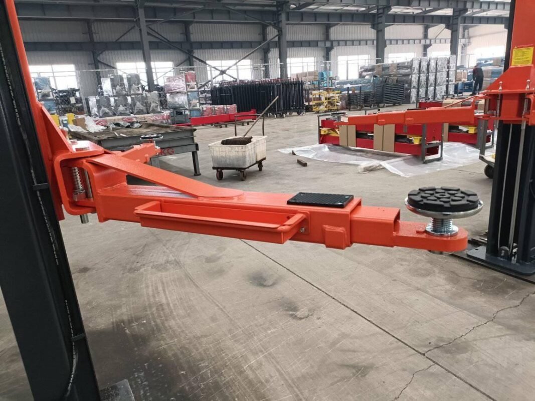 Kho cầu nâng 2 trụ giá kho
