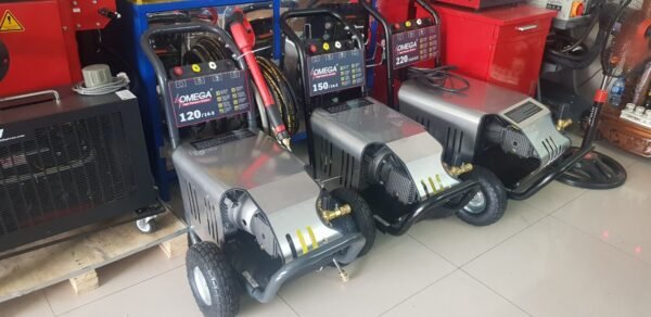 Máy rửa xe cao áp Omega 120bar 3kw - Thực Tế