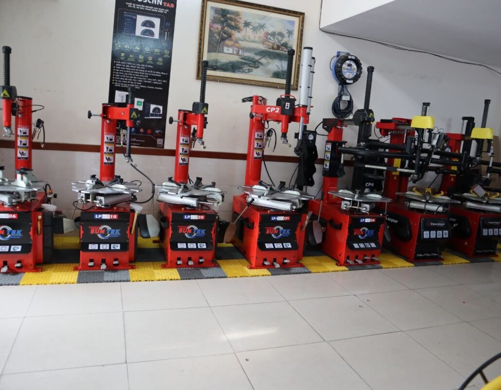 Các Dòng Máy Tháo Lốp