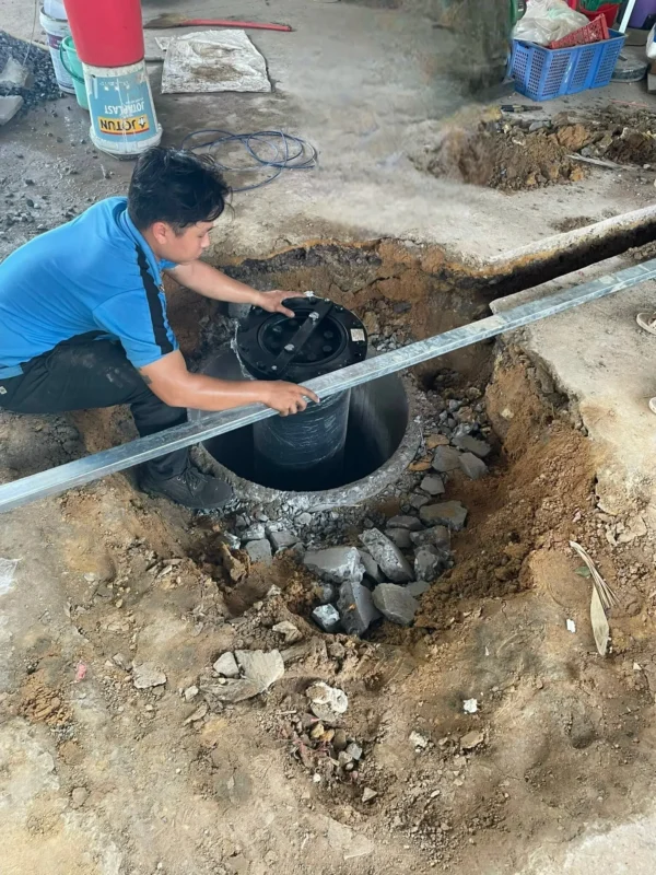 Hỗ Trợ Khách Hàng Thi Công cầu nâng 1 trụ Ấn Độ âm nền mặt bàn chữ H