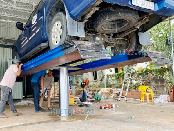 Hình Ảnh Thực Tế Cầu Nâng 1 Trụ Rửa Xe Lắp Nổi Chữ H Ấn Độ AIRLUB