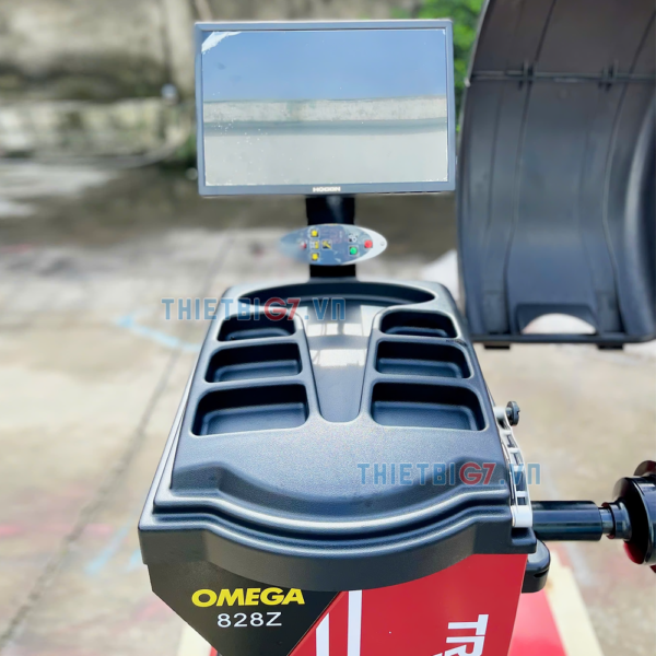 Máy cân bằng lốp xe OMEGA - TRAINSWAY 828Z - Ảnh 2
