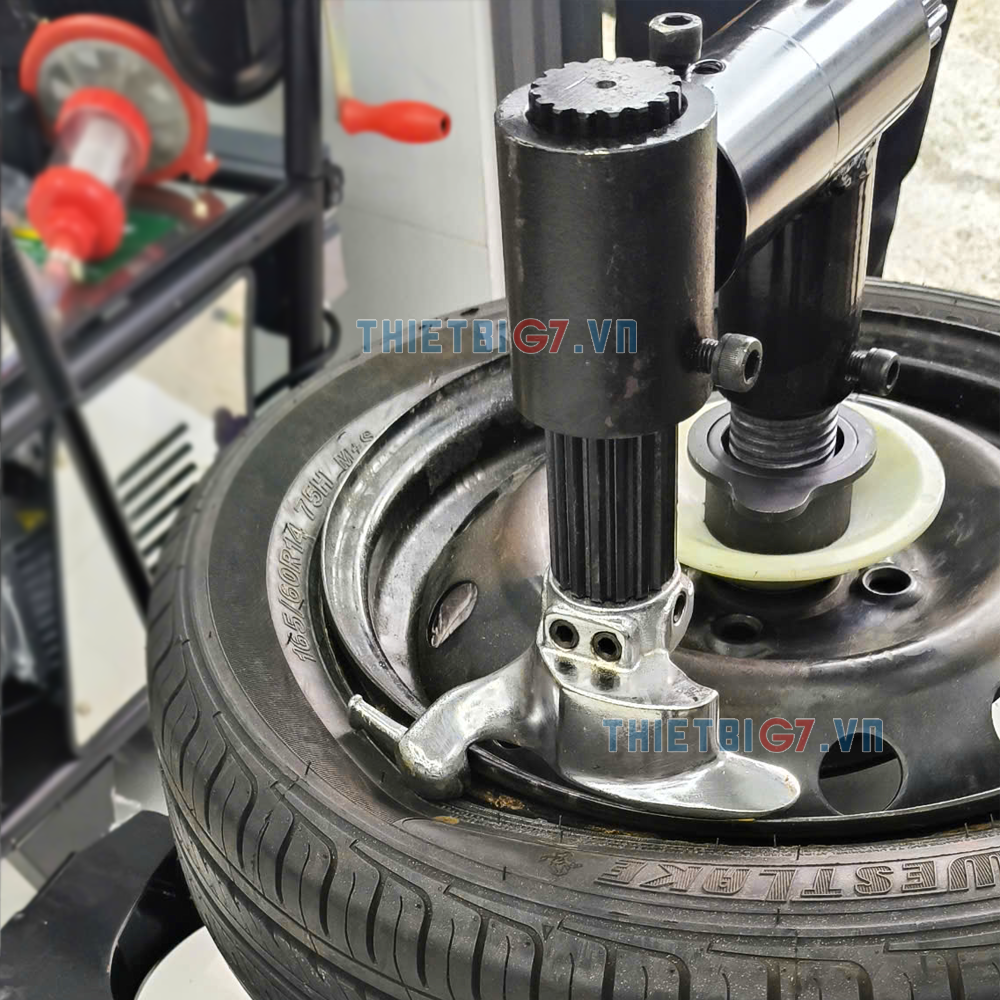 Máy Ra Vào Lốp Ô Tô Lưu Động Bằng Khí Nén SUNTEK LP-100LD