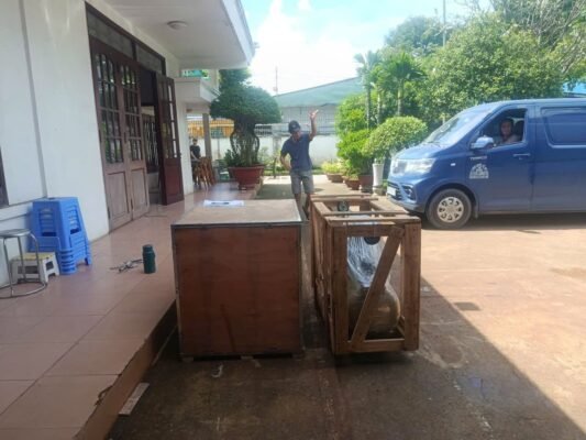 Bàn giao máy nén khí LOPATEK AW20012(S) 100L cho khách hàng garage