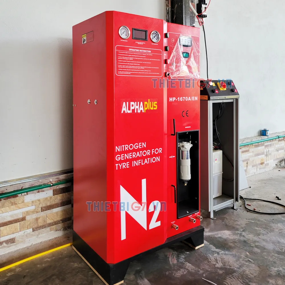 Thiết kế chuyên nghiệp, bắt mắt với màu đỏ chủ đạo