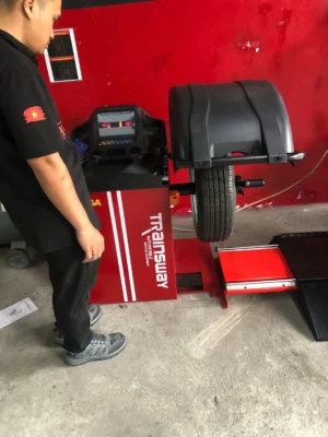 Bàn giao Máy Cân Bằng Lốp Ô Tô OMEGA 825 về Vũng Tàu