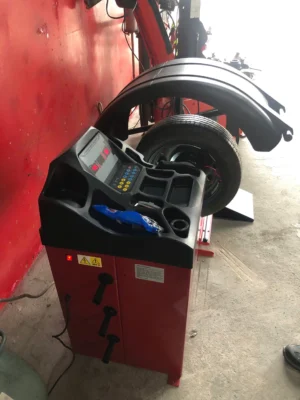 Máy Cân Bằng Lốp Ô Tô OMEGA 825