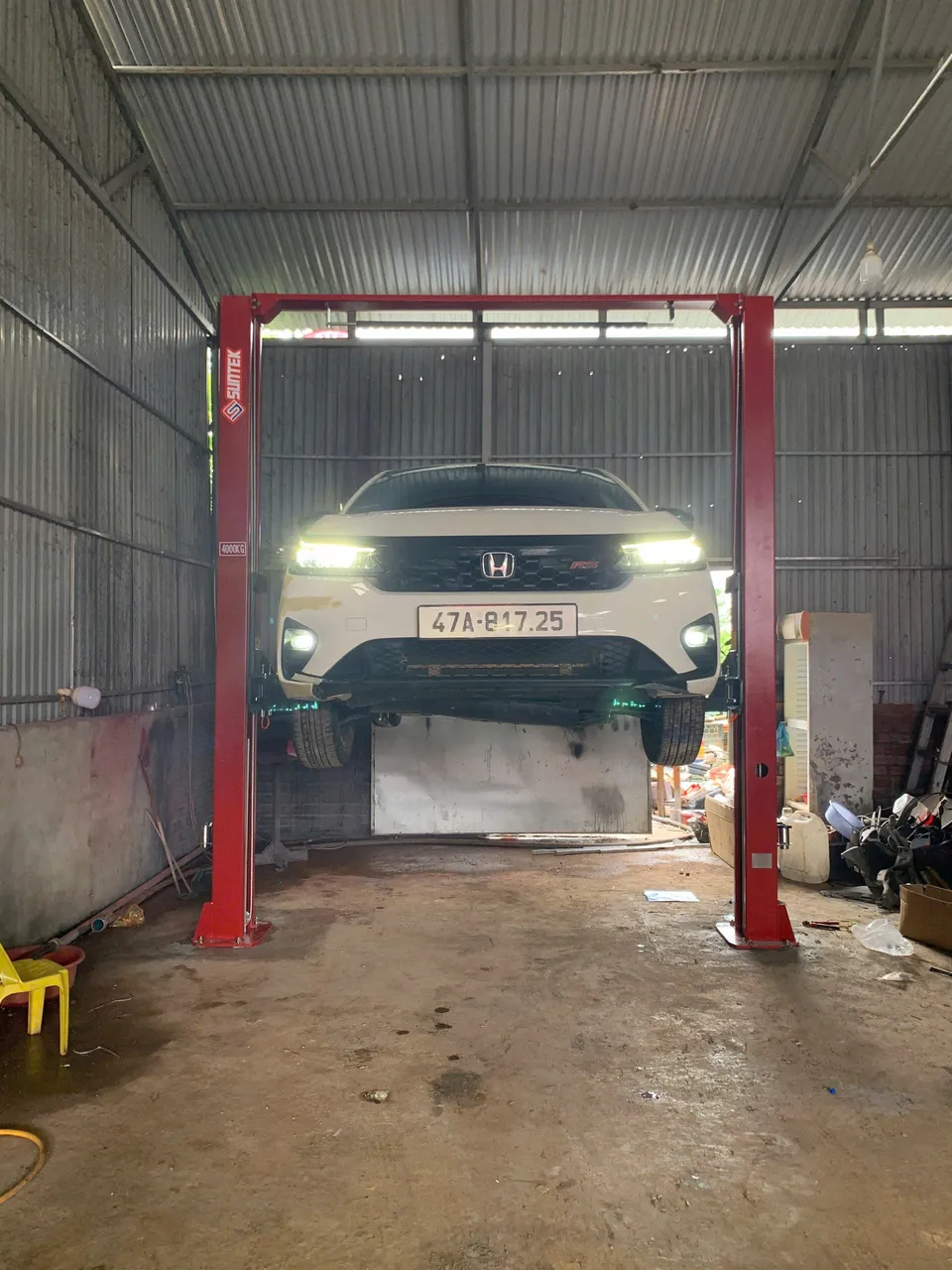 Lắp đặt cầu nâng 2 trụ Suntek 4000T tại Đắk Lắk