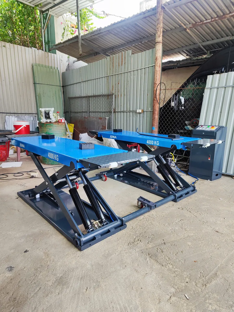 Khu vực lắp đặt cầu nâng ô tô di động ALPHA AL-4XD tại Hóc Môn