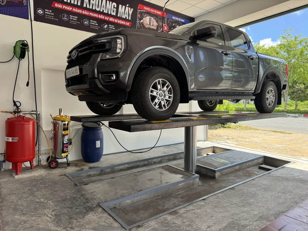 Cầu nâng di động ALPHA AL-4XD tại gara Khang Anh Auto Tân An