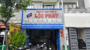 Hình ảnh mặt tiền công ty Thiết bị Lộc Phát chuyên cung cấp thiết bị sửa chữa ô tô, xe máy uy tín.