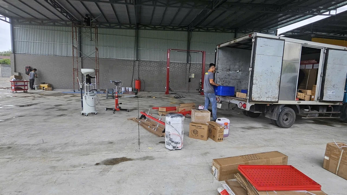 đồng hành lắp đặt vận hành garage chính hãng tại garage