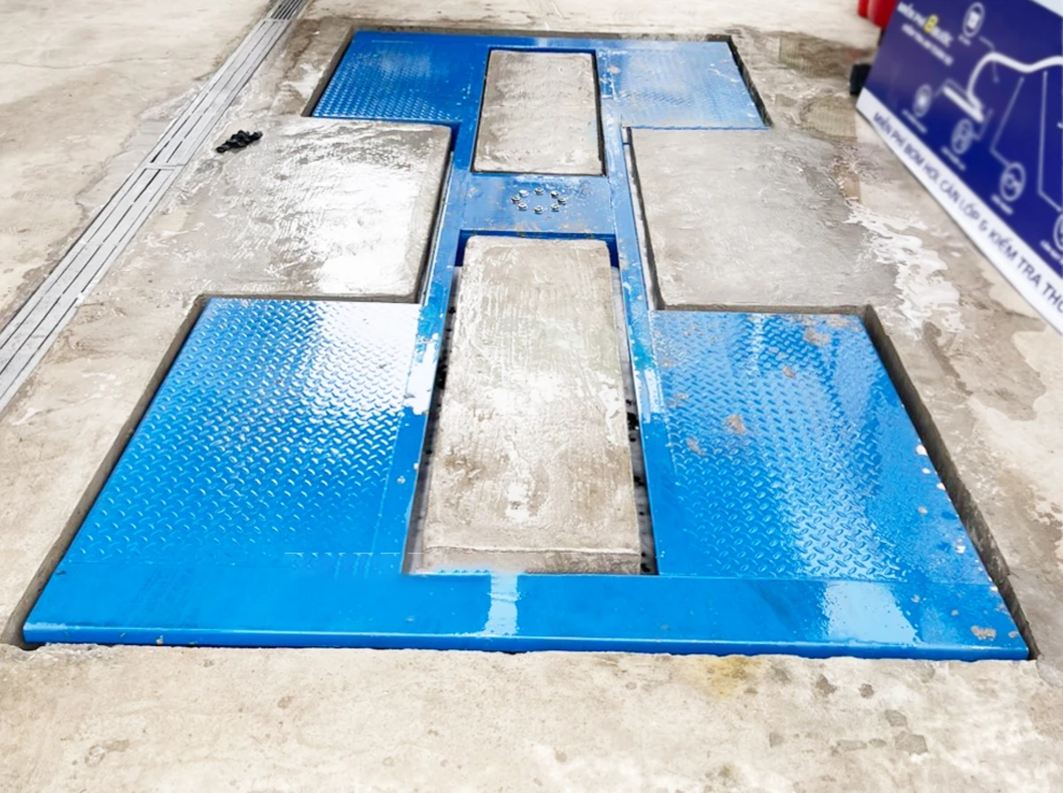 cầu nâng 1 trụ rửa xe rửa xe rửa xe cánh bướm rửa xe 4 tấn