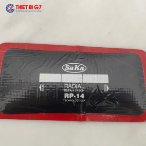 Cận cảnh miếng vá lốp bố thẳng SAKA-TECH RP-14 kích thước 80x150mm viền đỏ sắc nét