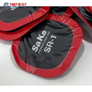 Chi tiết miếng vá vuông bo góc SAKA-TECH SR-1 kích thước 45mm viền đỏ mép vát siêu mỏng chống bong mí